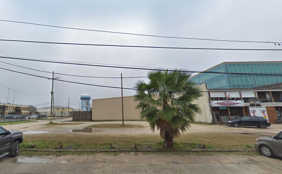 Vacant Corner Commercial Lots: 3400 28th St, Metairie, LA 70002